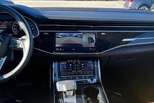 2025 Audi Q7 55 Premium Plus