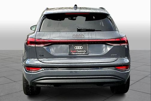 2025 Audi Q6 e-tron Premium Plus quattro