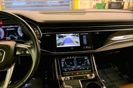 2022 Audi Q7 45 Premium
