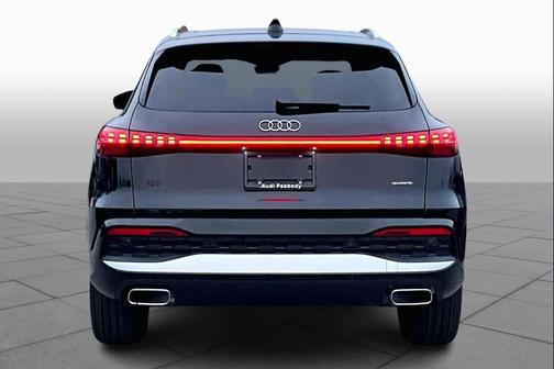 2025 Audi Q5 Premium TFSI quattro S tronic