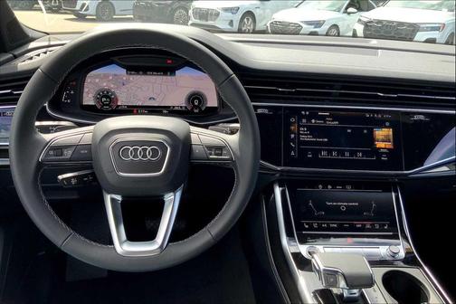 2025 Audi Q7 55 Premium Plus