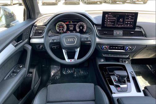 2024 Audi Q5 55 S line Premium Plus