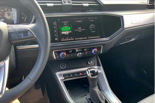 2025 Audi Q3 Premium 45 TFSI S line quattro Tiptronic