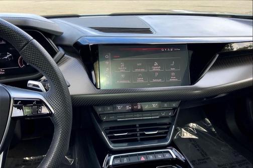 2022 Audi e-tron GT Prestige
