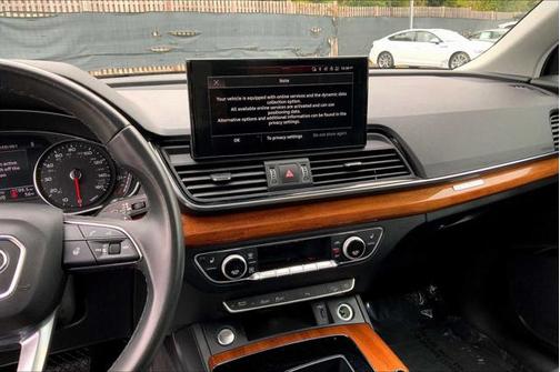 2023 Audi Q5 40 Premium