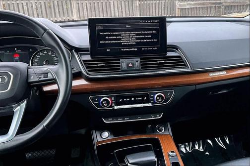 2022 Audi Q5 45 S line Premium