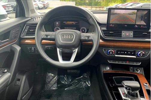 2022 Audi Q5 45 S line Prestige