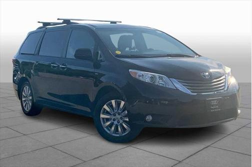 2017 Toyota Sienna XLE
