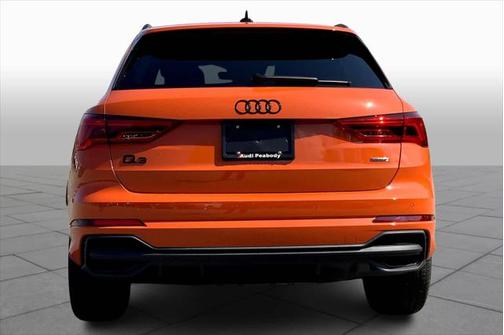 2025 Audi Q3 Premium 45 TFSI S line quattro Tiptronic