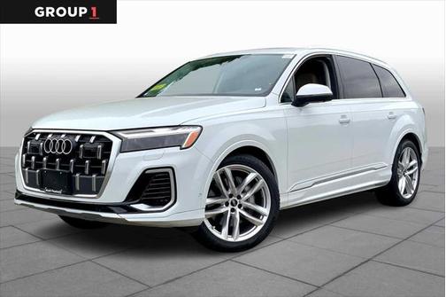 2025 Audi Q7 55 Premium Plus