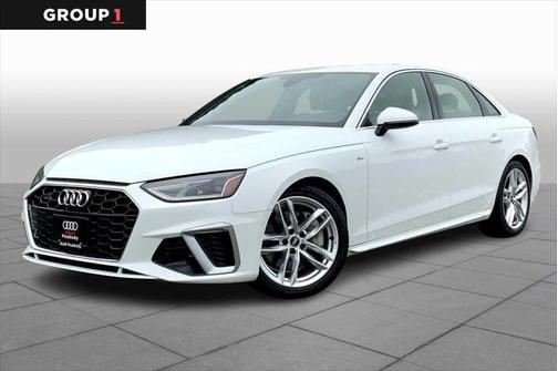 2022 Audi A4 45 S line Premium