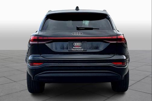 2025 Audi Q6 e-tron Premium Plus quattro