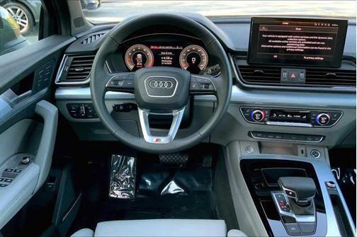 2025 Audi Q5 45 S line Premium Plus