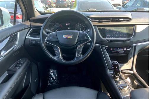 2022 Cadillac XT5 Premium Luxury