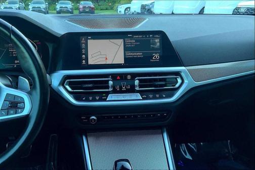2022 BMW 230 i