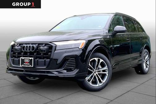 Mythos Black me 2026 Audi Q7 45 Premium