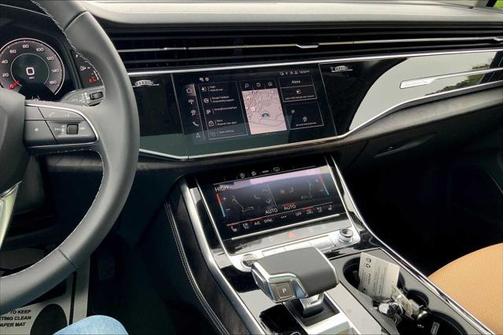 2025 Audi Q7 55 Premium Plus