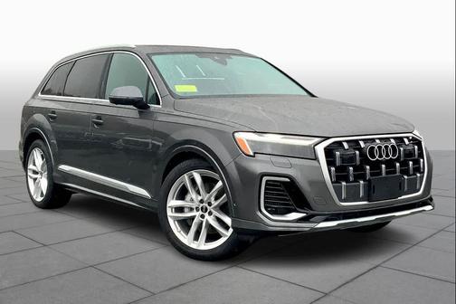 2025 Audi Q7 55 Premium Plus