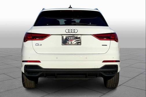 2025 Audi Q3 Premium 45 TFSI S line quattro Tiptronic