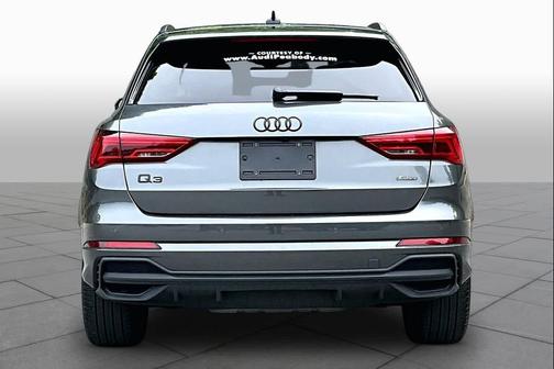 Daytona Gray Pearl Effect 2025 Audi Q3 45 S line Premium Plus