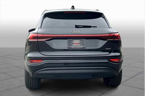 2025 Audi Q6 e-tron Premium Plus quattro