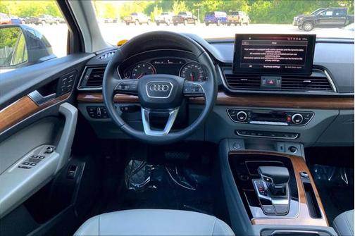 2022 Audi Q5 45 S line Premium