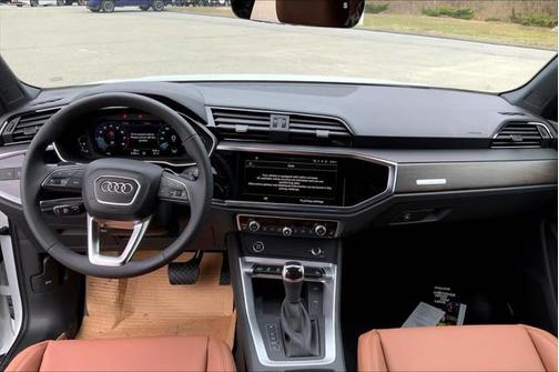 2025 Audi Q3 Premium 45 TFSI S line quattro Tiptronic
