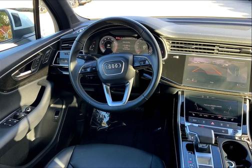 2025 Audi Q7 45 Premium