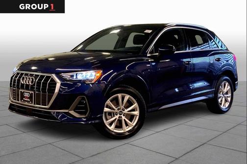 2022 Audi Q3 45 S line Premium