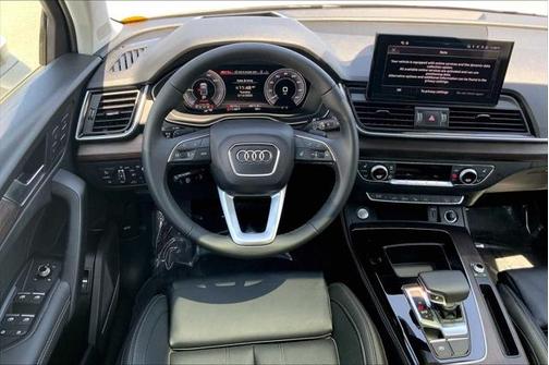 2024 Audi Q5 55 S line Prestige