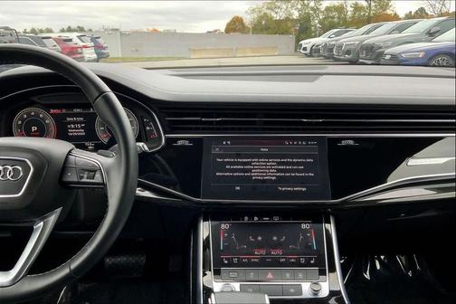 2025 Audi Q7 55 Premium Plus