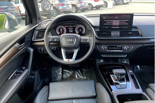 2024 Audi Q5 55 S line Prestige
