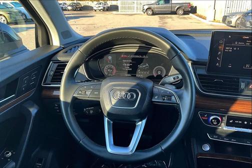 2023 Audi Q5 40 Premium Plus