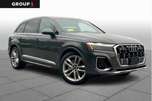 2025 Audi Q7 55 Premium Plus