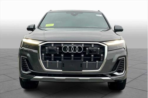 2025 Audi Q7 55 Premium Plus