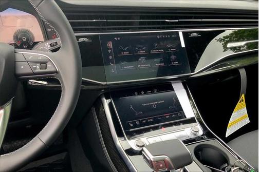2025 Audi Q7 55 Premium Plus