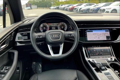 2025 Audi Q7 55 Premium Plus