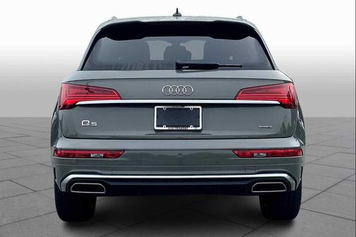 2023 Audi Q5 45 S line Premium