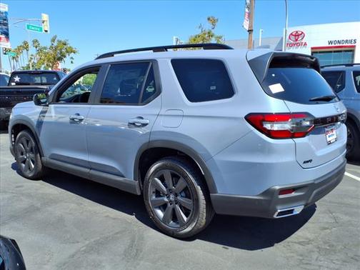 2025 Honda Pilot Sport