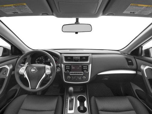 Pearl White 2017 Nissan Altima 2.5 SR