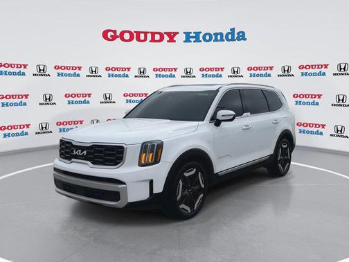 Glacial White Pearl 2024 Kia Telluride S