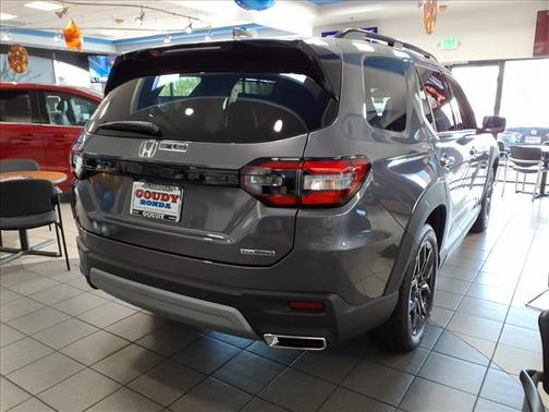 2025 Honda Pilot Touring 8-Passenger
