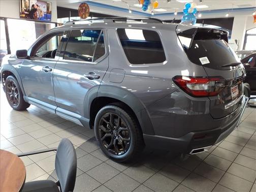 2025 Honda Pilot Touring 8-Passenger