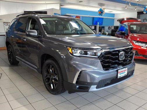 2025 Honda Pilot Touring 8-Passenger