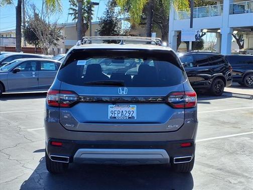 2023 Honda Pilot Elite