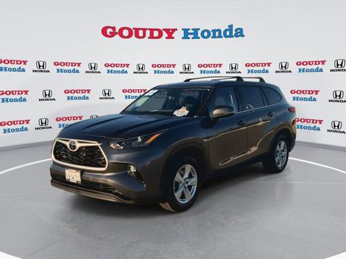 2022 Toyota Highlander LE