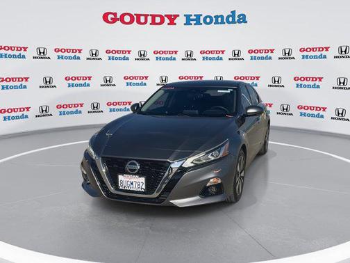 2020 Nissan Altima 2.5 SV