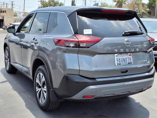 2022 Nissan Rogue SV
