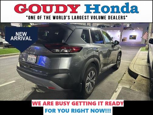2022 Nissan Rogue SV
