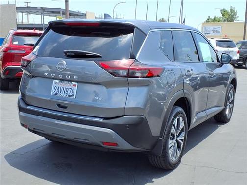 2022 Nissan Rogue SV
